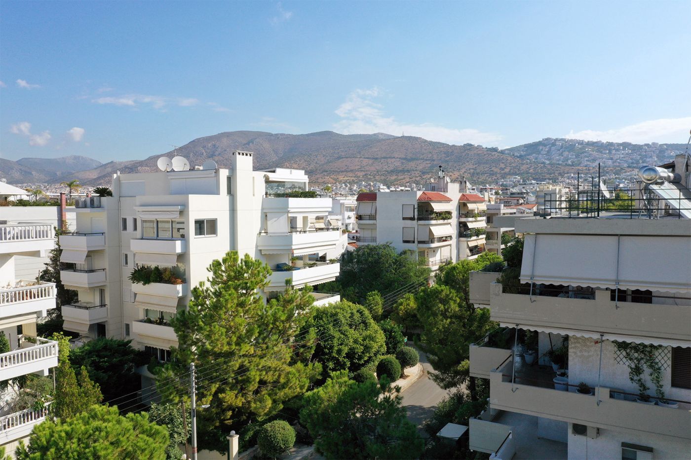 Χρηστάκης Οικονόμου, Θέα θάλασσα, κατoικίες Βούλα Αθήνα, Κατασκευαστική Γλυφάδα Θεσσαλονίκη